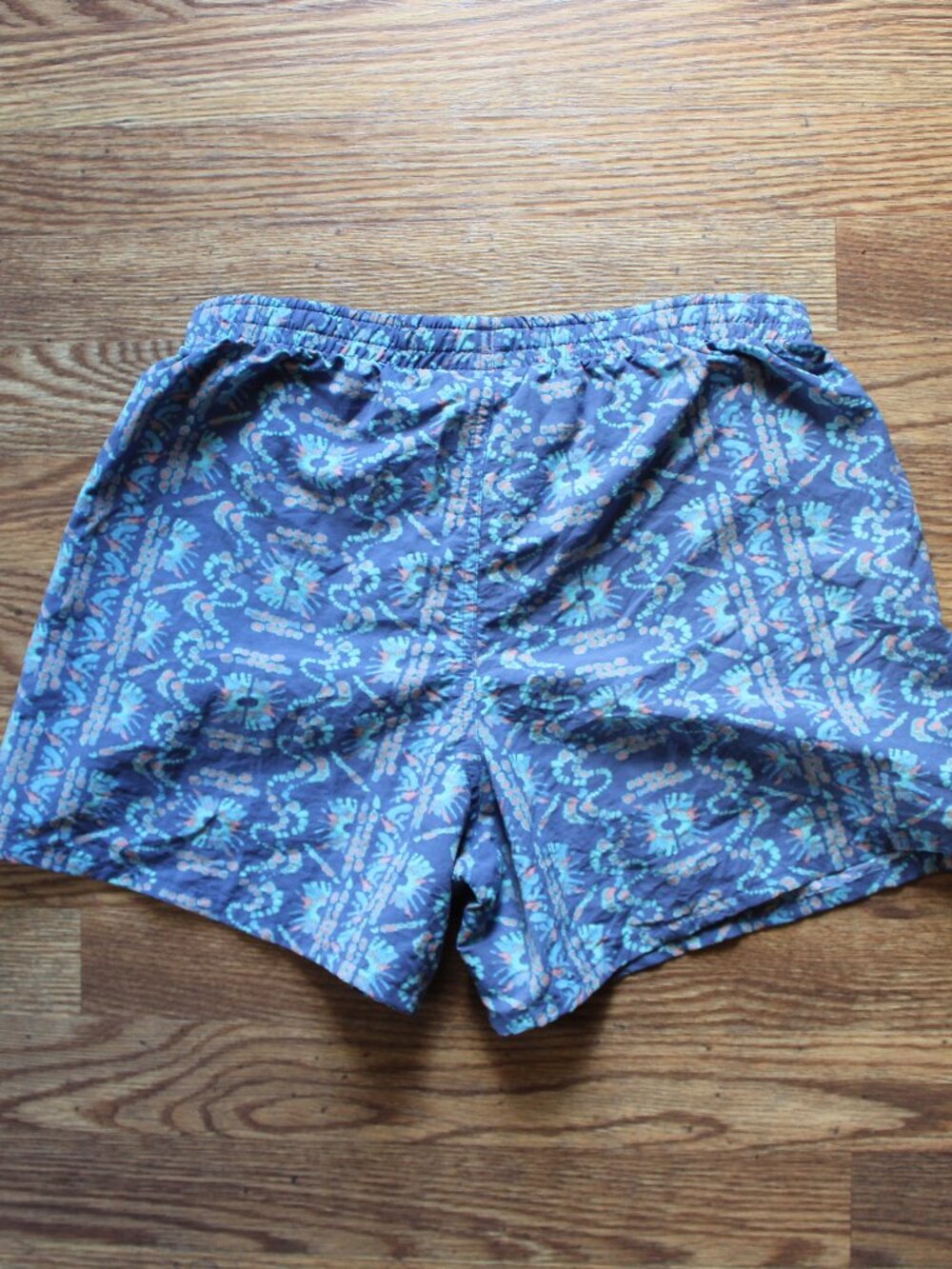 Patagonia Shorts - Picture 2 of 3